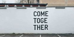 Foto di Etienne Girardet su Unsplash 
